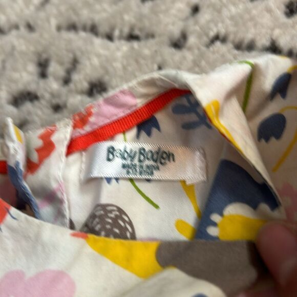 DELETE Baby Boden Romper Floral Meadow Bird Butterfly Bunny Sz 6-12 mo - Picture 4 of 6